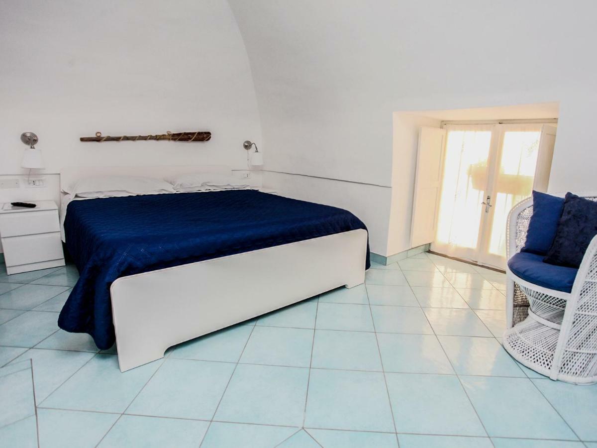 B&B La Grotta Marina Вико Екуензе Екстериор снимка