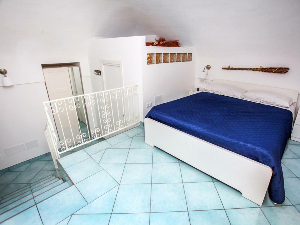B&B La Grotta Marina Вико Екуензе Екстериор снимка