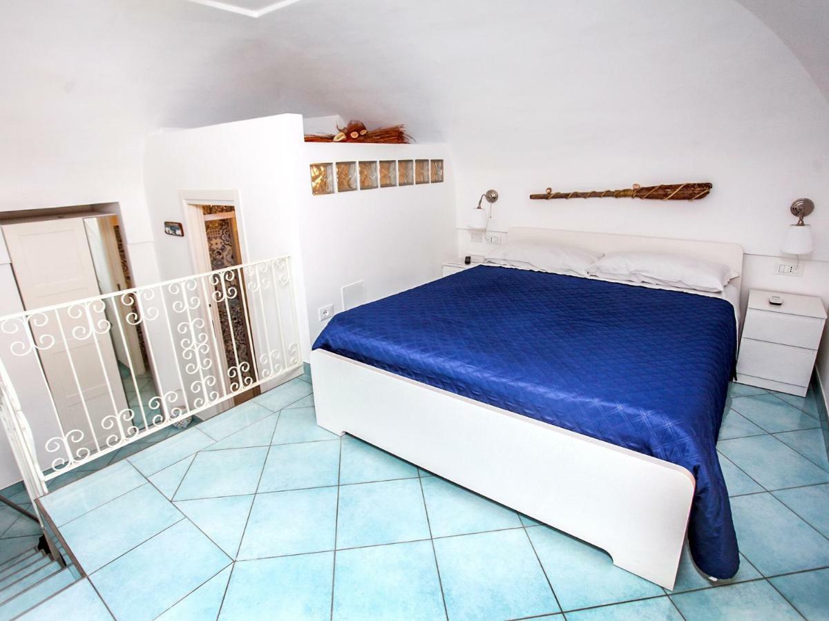 B&B La Grotta Marina Вико Екуензе Екстериор снимка
